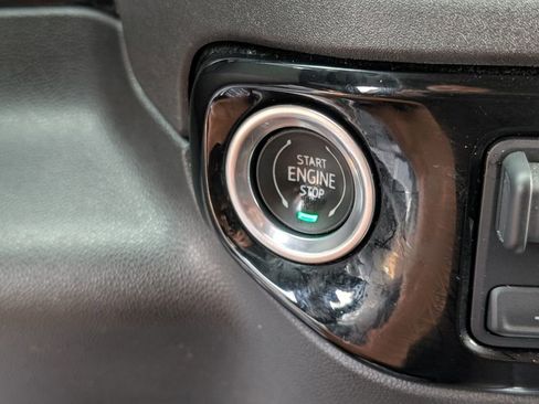 Used 2023 GMC Sierra 1500 SLT w/ SLT Premium Plus Package image 26