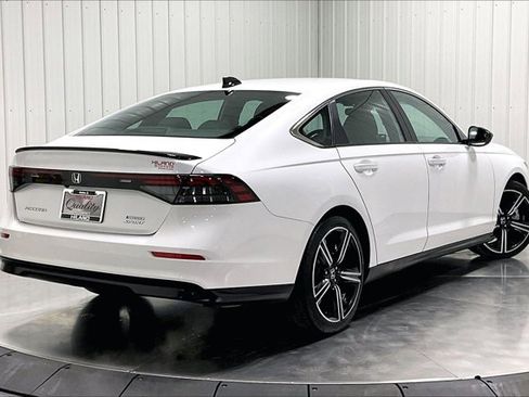 Used 2024 Honda Accord Sport image 13