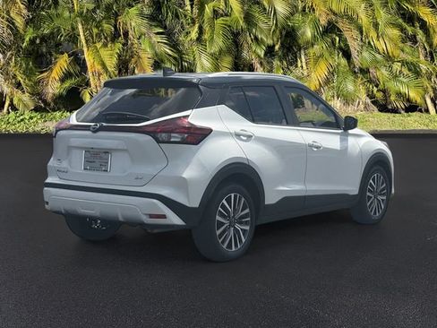 Used 2023 Nissan Kicks SV FWD image 4