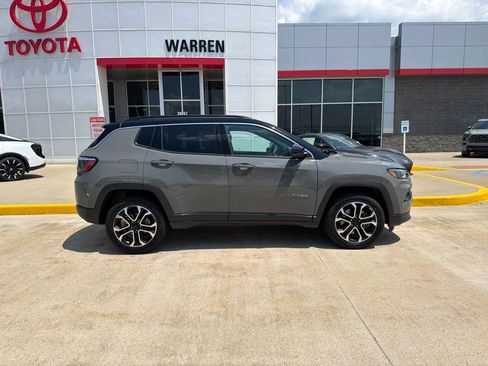 Used 2024 Jeep Compass Limited AWD/4WD image 10