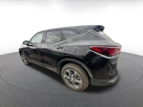 Used 2025 Chevrolet Blazer LT image 5