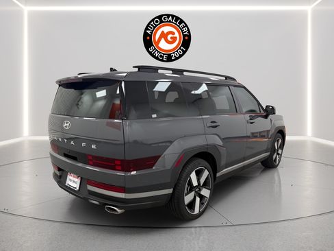 Used 2025 Hyundai Santa Fe Limited FWD image 3