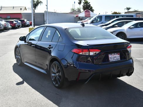 Used 2023 Toyota Corolla SE w/ SE Premium Package FWD image 6