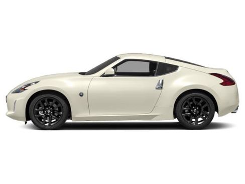 Used 2018 Nissan 370Z Touring image 6