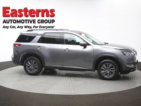 Used 2022 Nissan Pathfinder SV AWD/4WD image 49