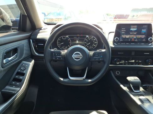Used 2021 Nissan Rogue SV AWD/4WD image 15