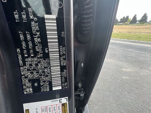 Used 2023 Toyota 4Runner TRD Off-Road Premium image 34