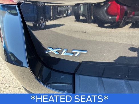 Used 2022 Ford Explorer XLT w/ Equipment Group 202A image 10