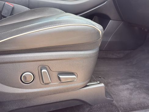 Used 2025 Hyundai Palisade SEL FWD image 24