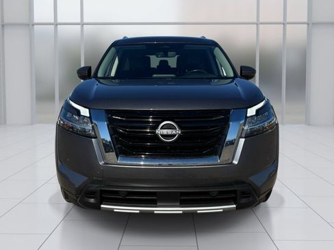 Certified 2023 Nissan Pathfinder SL FWD image 9