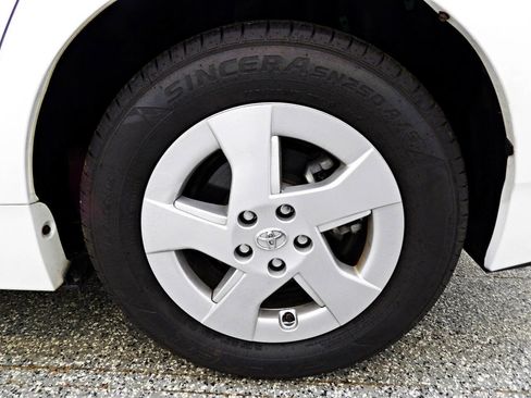 Used 2010 Toyota Prius Five image 20