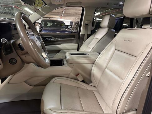 Used 2023 GMC Yukon Denali w/ Denali Reserve Package image 16