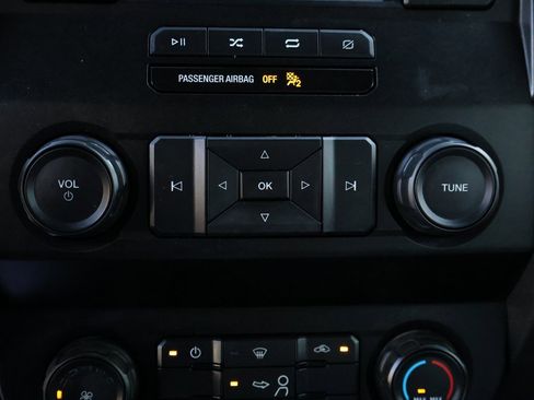 Used 2020 Ford F250 XL w/ Power Equipment Group image 29