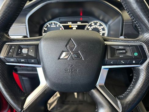 Used 2024 Mitsubishi Outlander FWD image 22