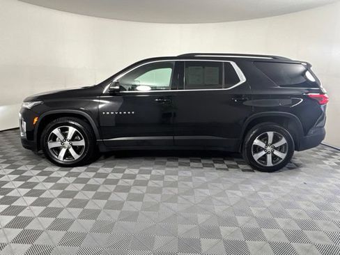 Used 2022 Chevrolet Traverse LT w/ LT Premium Package AWD/4WD image 42