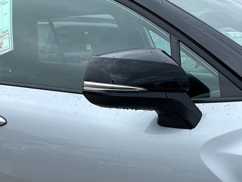 New 2026 Toyota Corolla Cross SE image 8