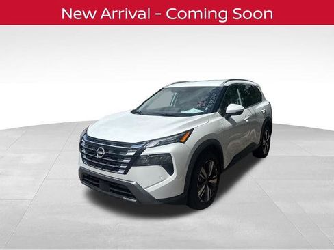 Certified 2026 Nissan Rogue SL FWD image 1