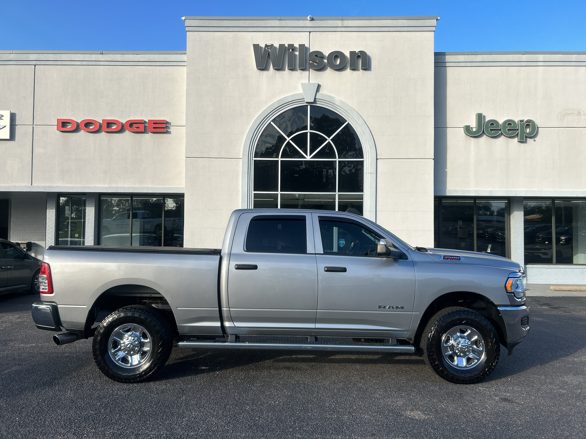 Used 2022 RAM 2500 Tradesman AWD/4WD image 1
