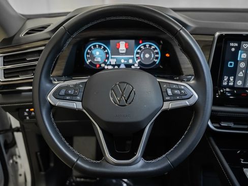 Used 2025 Volkswagen Atlas SEL AWD/4WD image 20