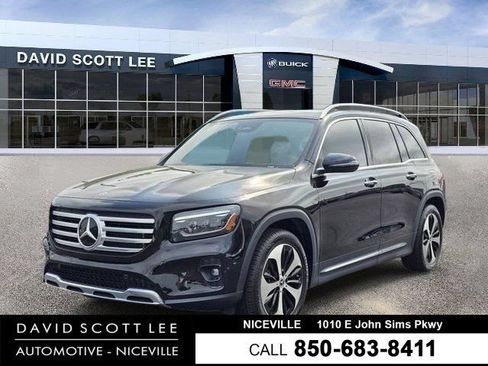Used 2024 Mercedes-Benz GLB 250 image 3