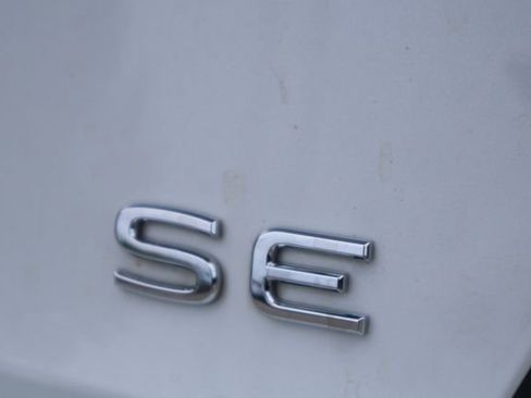 Certified 2022 Volkswagen Jetta SE w/ Panoramic Sunroof Package FWD image 8