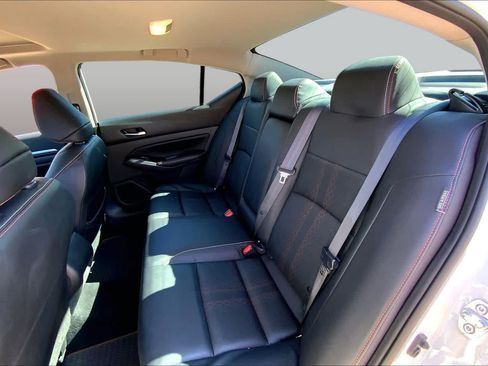 Used 2024 Nissan Altima 2.5 SR w/ SR Premium Package FWD image 19
