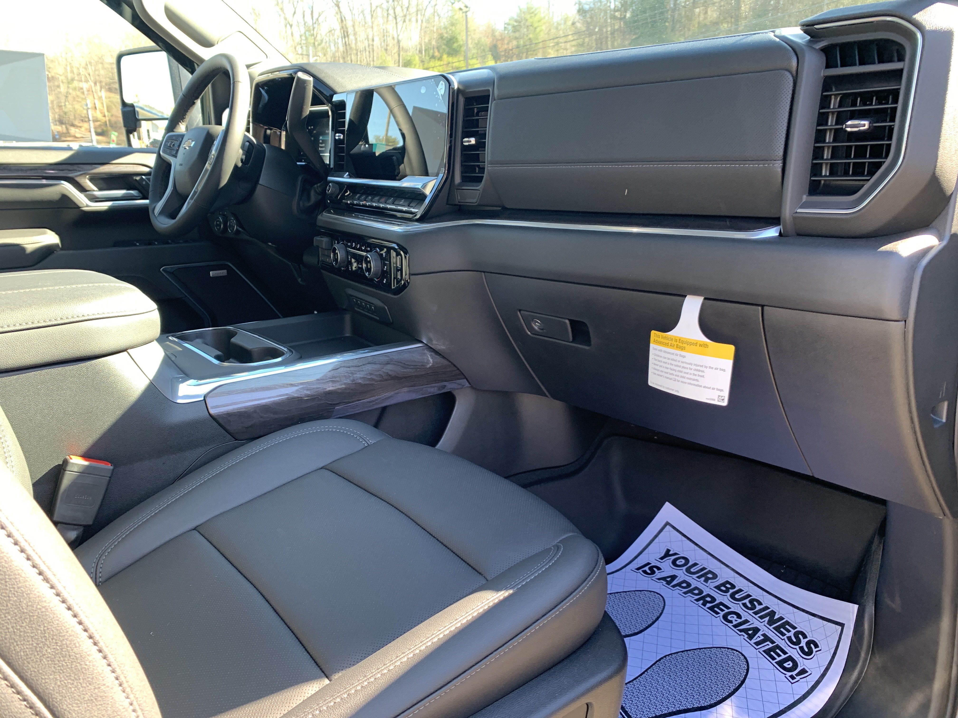 New 2025 Chevrolet Silverado 2500 LTZ w/ LTZ Premium Package AWD/4WD image 31