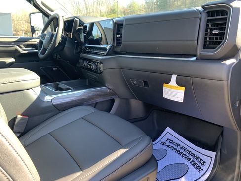 New 2025 Chevrolet Silverado 2500 LTZ w/ LTZ Premium Package AWD/4WD image 31