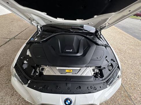 Used 2023 BMW i4 eDrive40 w/ M Sport Package RWD image 31