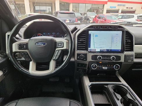 Used 2022 Ford F250 Lariat w/ Lariat Ultimate Package AWD/4WD image 13