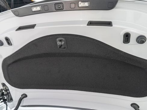 Used 2020 Jaguar F-TYPE SVR image 40