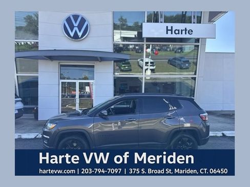 Used 2018 Jeep Compass Latitude w/ Popular Equipment Group AWD/4WD image 1