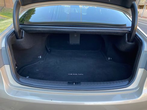 Used 2015 Hyundai Genesis 3.8 image 5