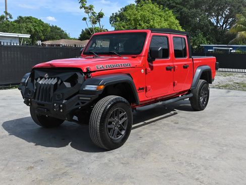 Used 2020 Jeep Gladiator Sport w/ Quick Order Package 24S AWD/4WD image 1