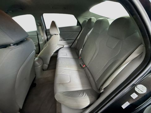 Used 2023 Hyundai Elantra SE image 24
