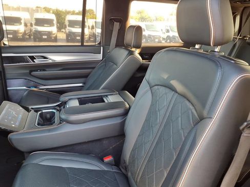 Certified 2023 Jeep Grand Wagoneer Series III AWD/4WD image 12
