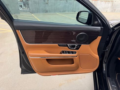 Used 2015 Jaguar XJ L Supercharged image 9