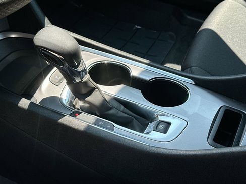 Used 2024 Chevrolet Malibu LT image 19