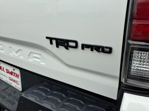 Used 2019 Toyota Tacoma TRD Off-Road image 15