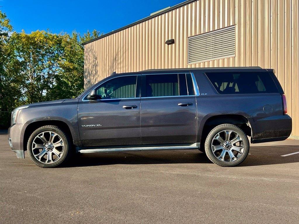 Used 2016 GMC Yukon XL SLE w/ Convenience Package RWD image 7