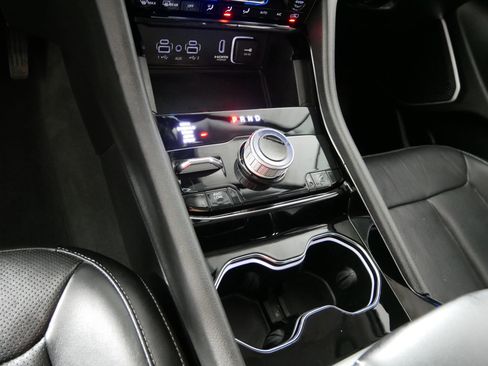 Used 2022 Jeep Grand Cherokee Limited 4xe w/ Luxury Tech Group II AWD/4WD image 24
