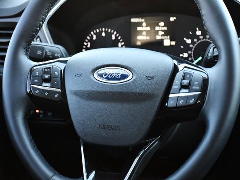 Used 2022 Ford Escape SE w/ Cold Weather Package image 22