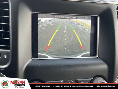 Used 2021 Jeep Grand Cherokee Laredo AWD/4WD image 22