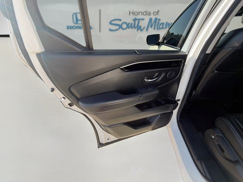 Used 2024 Honda Pilot EX-L image 25