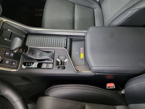 Used 2024 Lexus GX 550 w/ Accessory Package (2T) AWD/4WD image 35