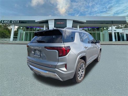 Used 2026 GMC Terrain Denali image 3