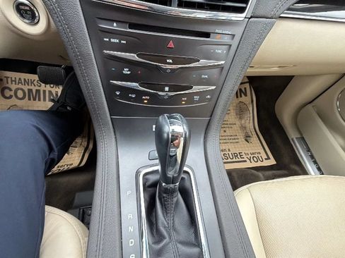 Used 2019 Lincoln MKT AWD image 34