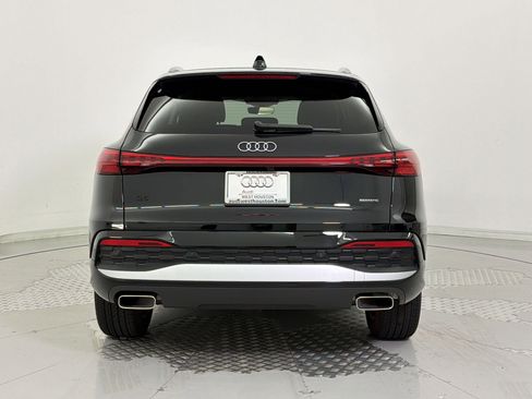 Used 2025 Audi Q5 Premium w/ Convenience Package image 10