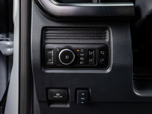 Used 2026 Ford F250 Lariat w/ Black Appearance Package image 22