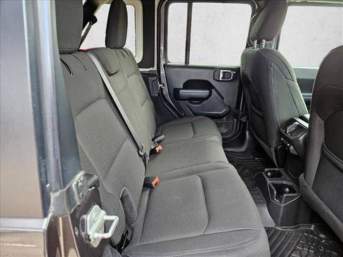 Used 2022 Jeep Wrangler Unlimited Sport AWD/4WD image 16